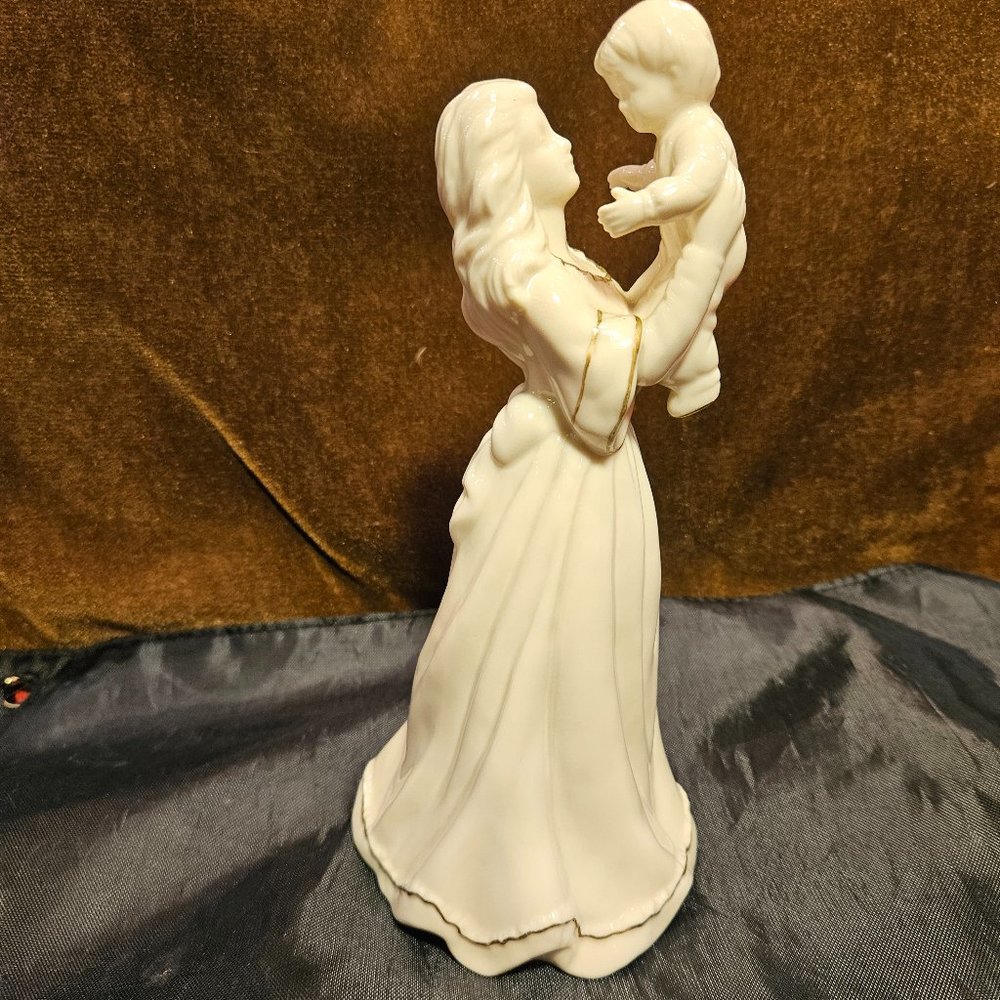 BERKELY DESIGNS MUSICAL STATUE,  MOTHER AND CHILD